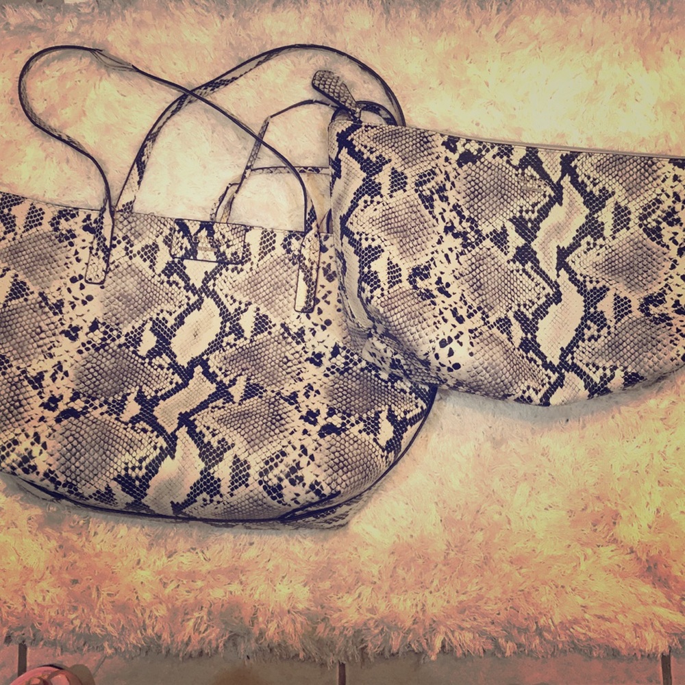 Tote and shoulder bag